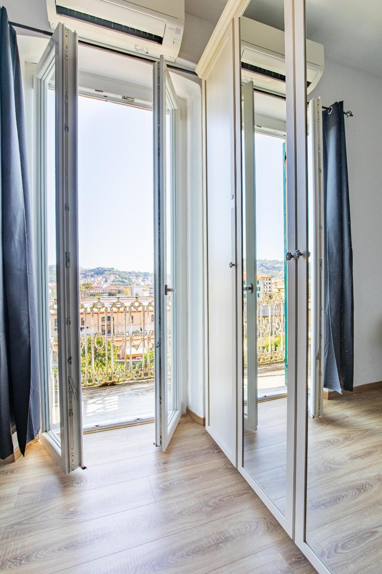 Elegante Dimora La Spezia-Free Parking Apartment Exterior foto