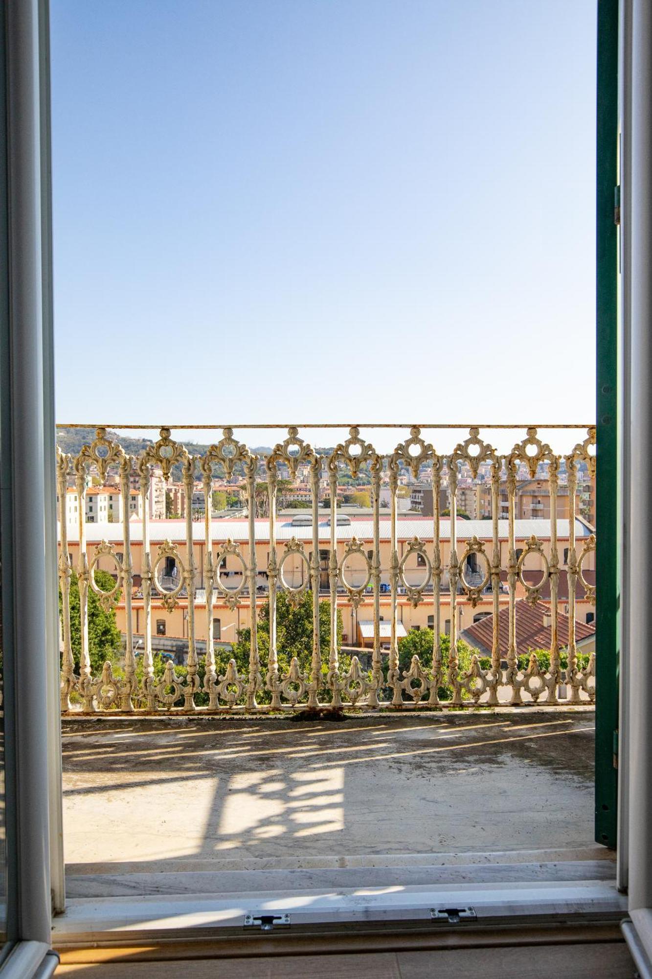 Elegante Dimora La Spezia-Free Parking Apartment Exterior foto